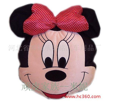 多功能卡通靠墊被 舒適又實用