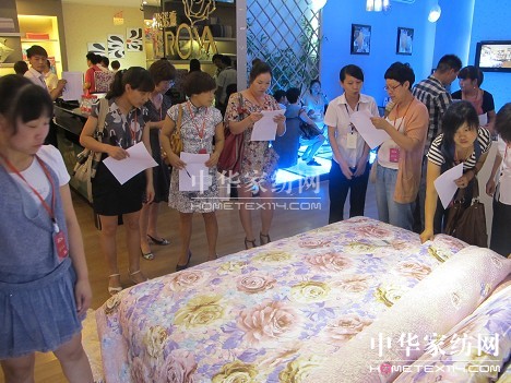 2012依諾雅“贏•未來”招商會圓滿成功