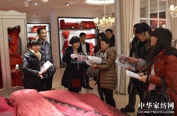 歐派家紡春夏新品訂貨場(chǎng)面熱烈