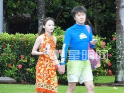 姚笛遲帥游三亞疑戀情曝光