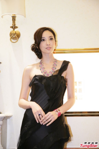 吳佩慈巴黎返臺走秀嘆無人送珠寶