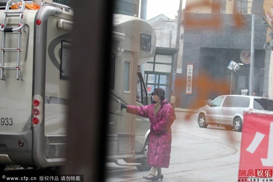 陶虹拍戲氣派片場獲專屬保姆車