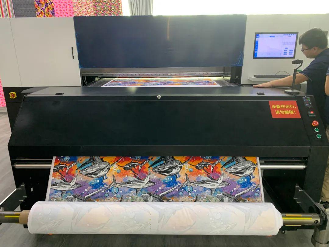 翔彩紡織品數(shù)碼印藝展示中心成功揭幕,現(xiàn)場發(fā)布多款重磅新品